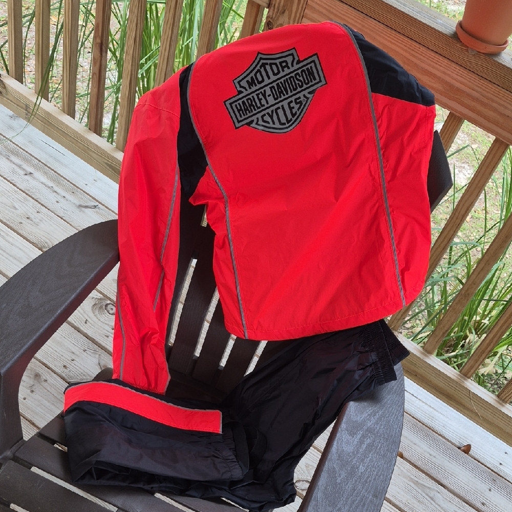 GENUINE LADIES HARLEY DAVIDSON RAIN SUIT